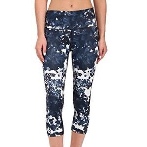 Adidas Climalite Women's Performace Mid Rise 3/4 Floral Explosion Print Tights